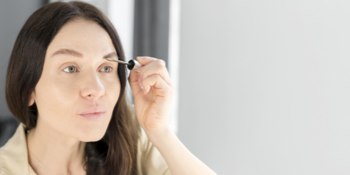 Tips for getting longer lashes with Careprost